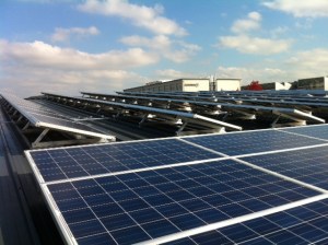 Alignement de la dernière ligne et du champ PV orienté Sud-Ouest.